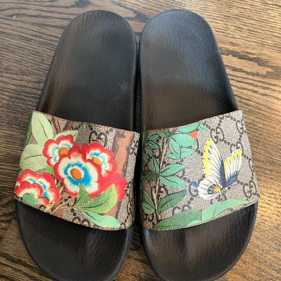 GUCCI  GG Supreme Slides Women's Size: 37 - Picture 2 of 4